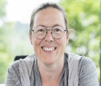 Ms.-Barbara-Oswald.jpg