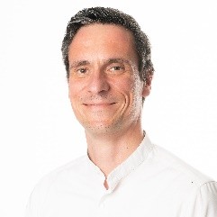 Prof.-Bastian-Quattelbaum.jpg