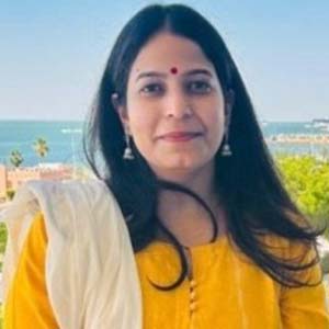 Chitra-Sharma-img